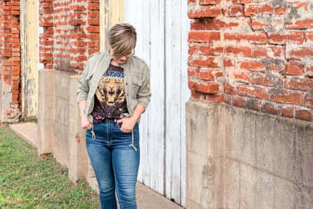 us tour tiger tee with jeans and rails jacket